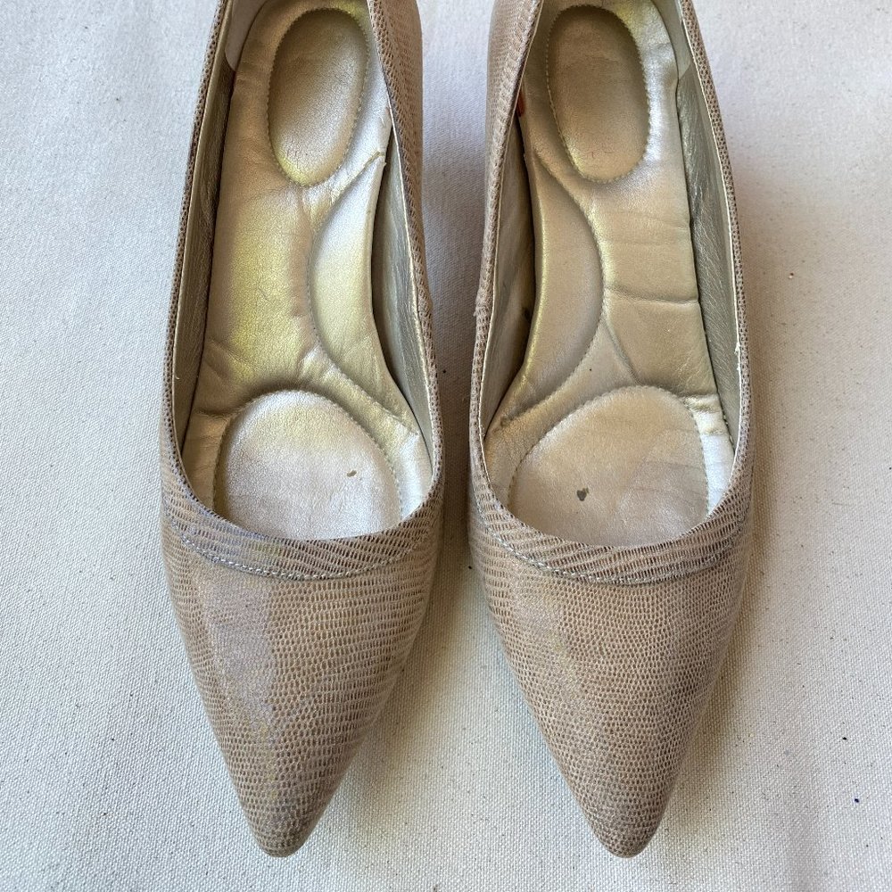 Biviel Classic Nude Snakeskin Pointed Toe Pump Very Comfortable Insoles Size 7.5